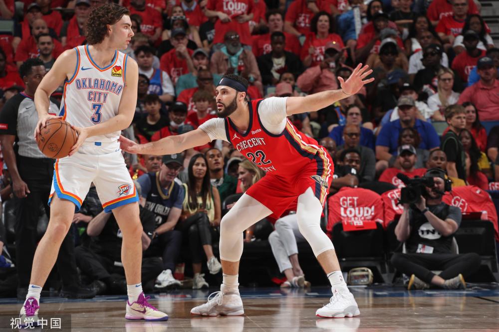 他们的中场 他们的中场