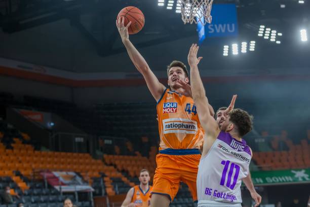 抢断与反击 抢断与反击