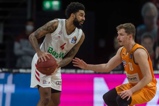 傲视群雄的 傲视群雄的